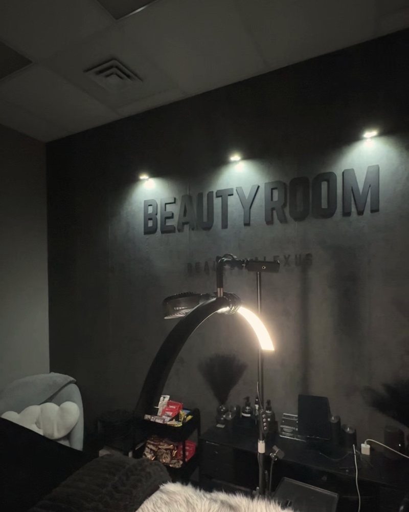 The beauty room, set up for lashes and brows