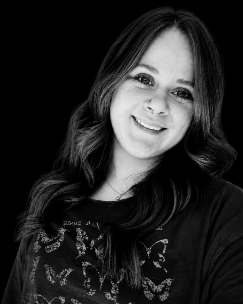 Emylee Ward, nail technician